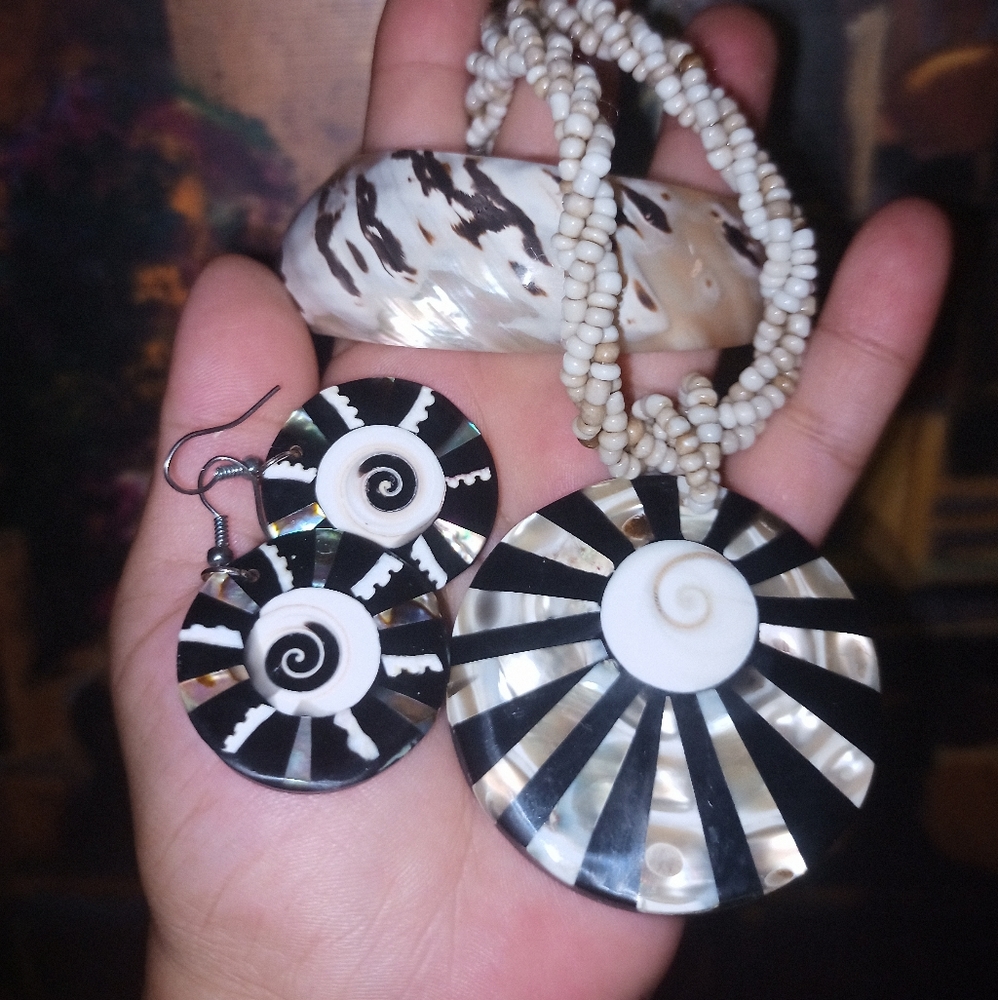 beautiful necklace set